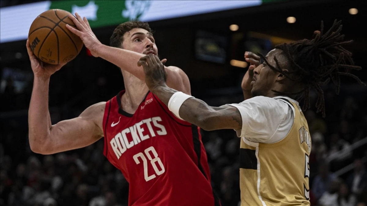 NBA'de Alperen Şeng&uuml;n 32 sayı, 13 ribauntla Rockets'ı galibiyete taşıdı