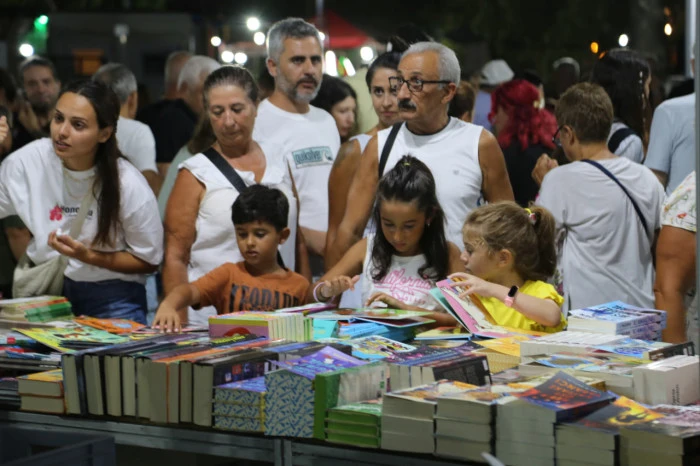 &ldquo;&Ouml;lmez Ağacın G&ouml;lgesinde Kitap&rdquo; temalı Edremit Kitap Fuarı 8. kez kapılarını a&ccedil;ıyor