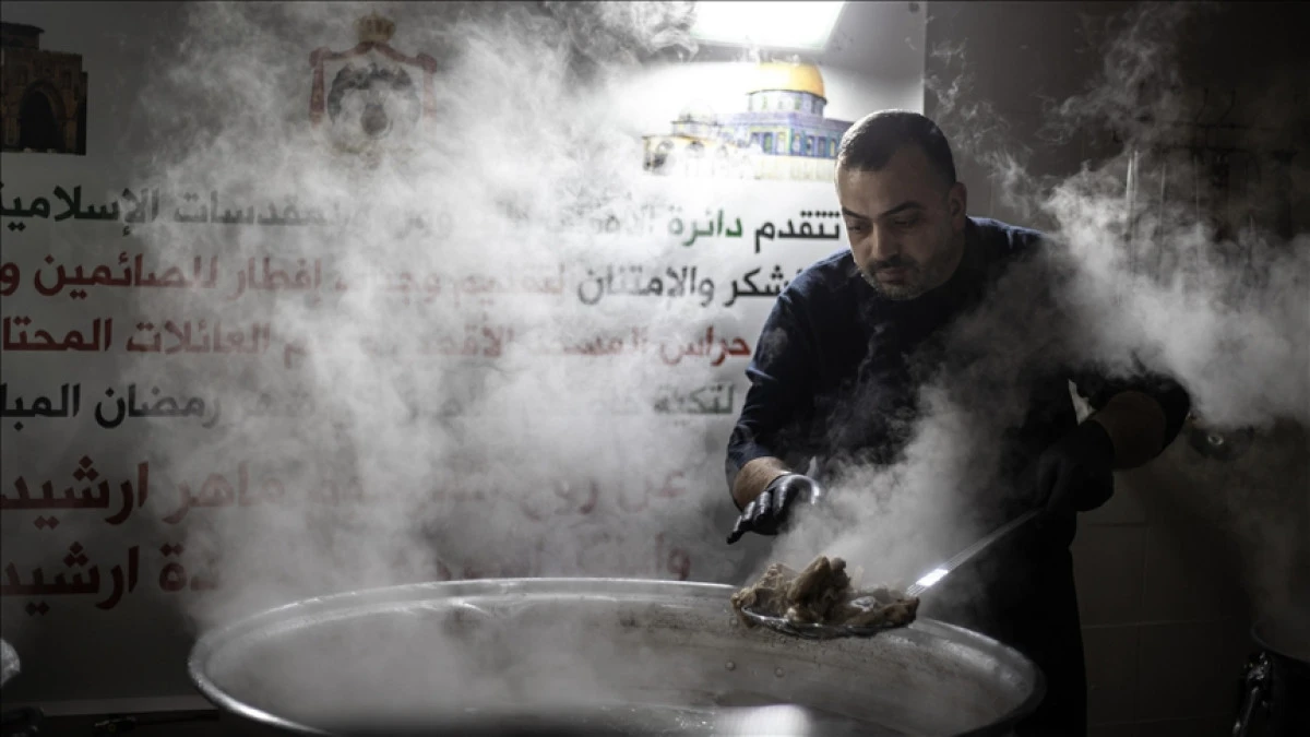 Osmanlı mirası 500 yıllık tekke, Kud&uuml;s'te hala iftar sofralarına sıcak yemek hazırlıyor