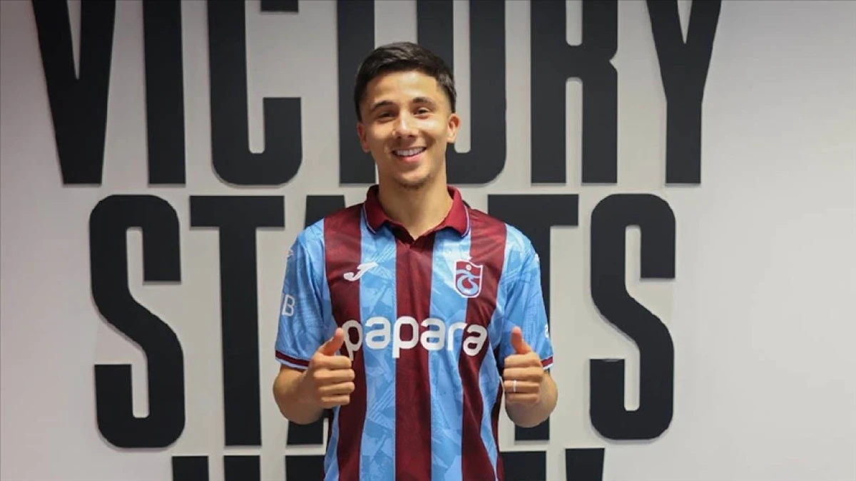 Trabzonspor, Faslı futbolcu Bouchouari'yi renklerine bağladı