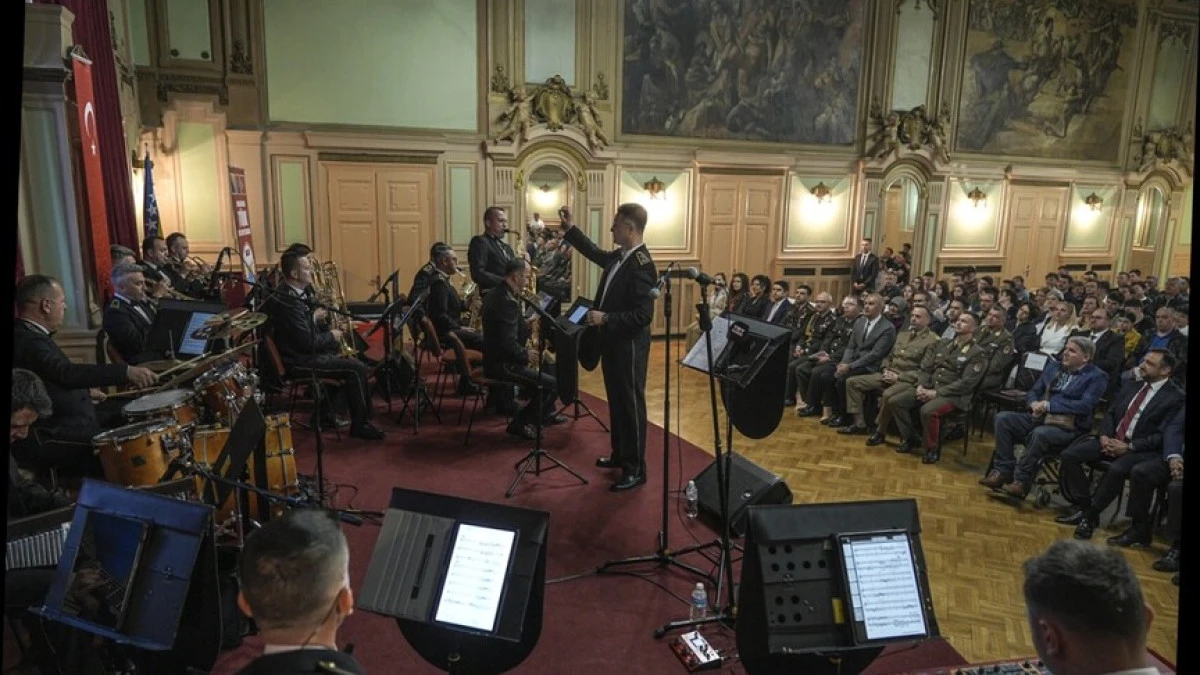 T&uuml;rk Armoni Yıldızları Orkestrası Saraybosna'da konser verdi