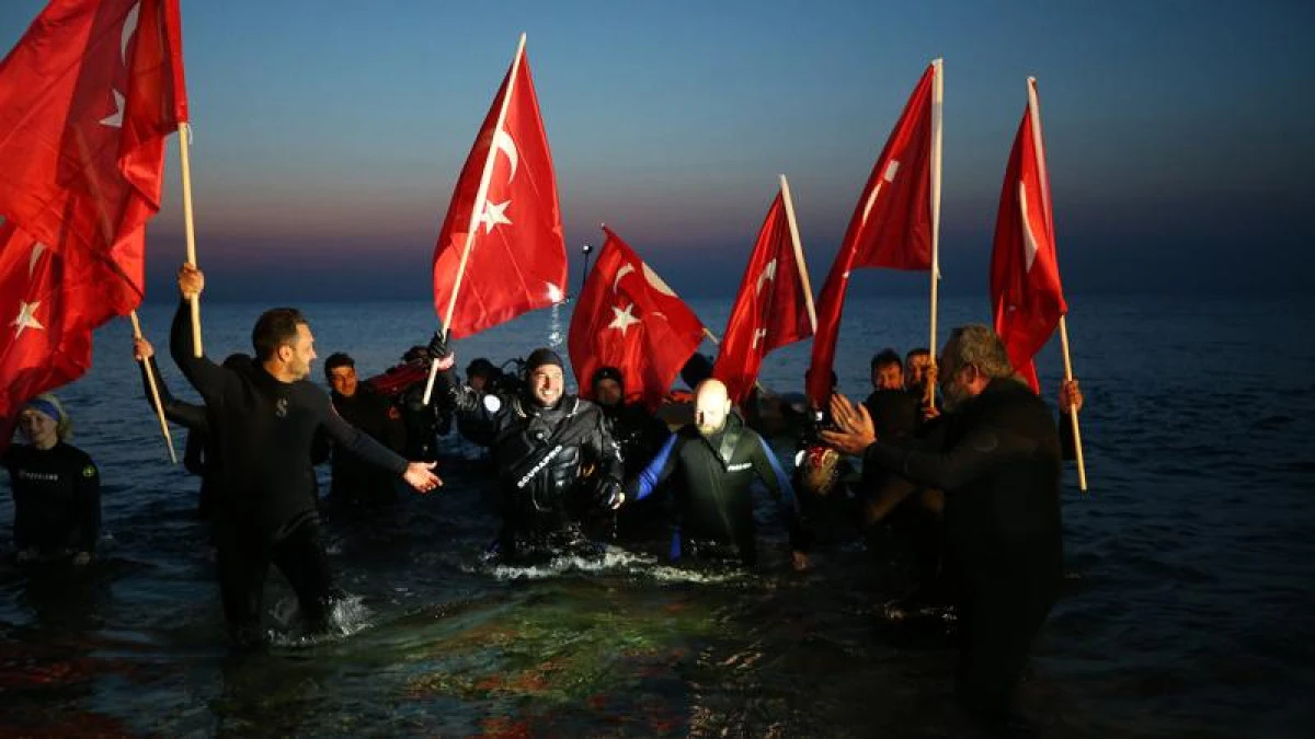 T&uuml;rk dalgı&ccedil; d&uuml;nya rekoru kırdı              