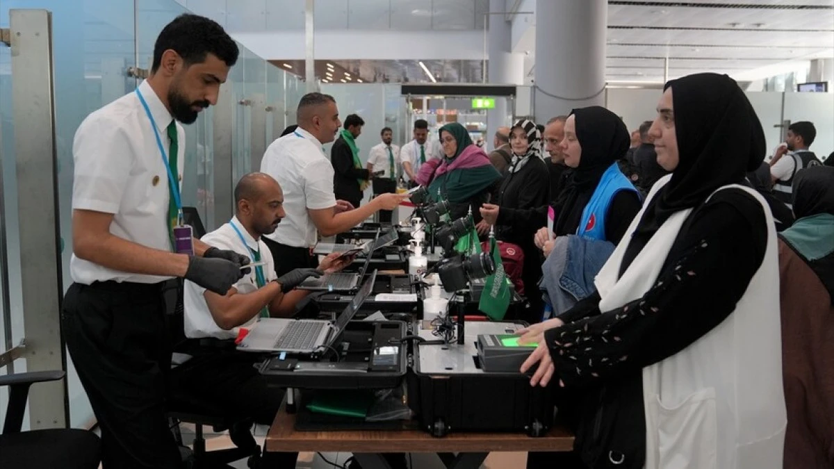 T&uuml;rk hacı adayları "Mekke Yolu" projesi ile kutsal topraklara gitti
