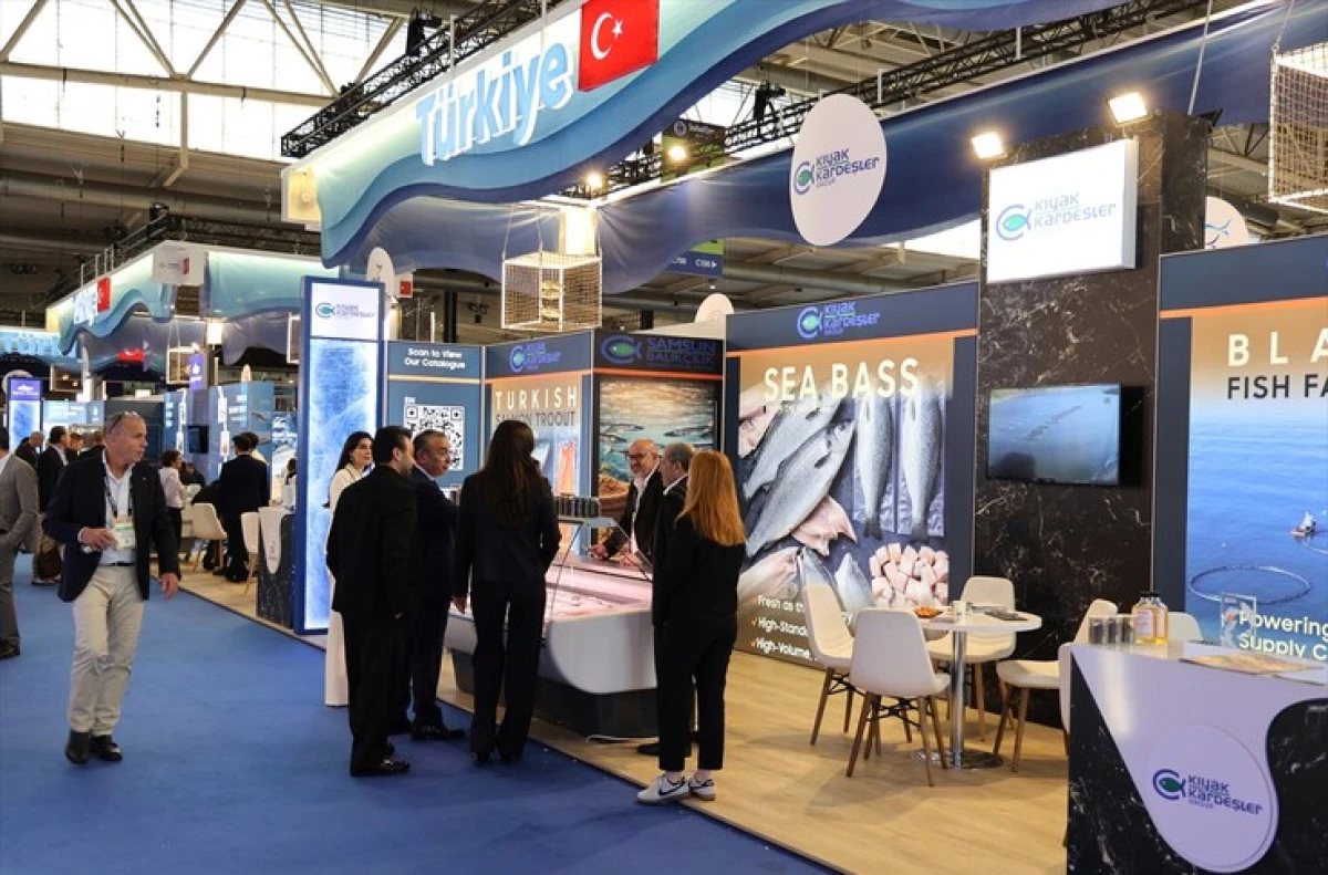 T&uuml;rk su &uuml;r&uuml;nleri sekt&ouml;r&uuml;nden İspanya'da d&uuml;zenlenen deniz &uuml;r&uuml;nleri fuarına &ccedil;ıkarma