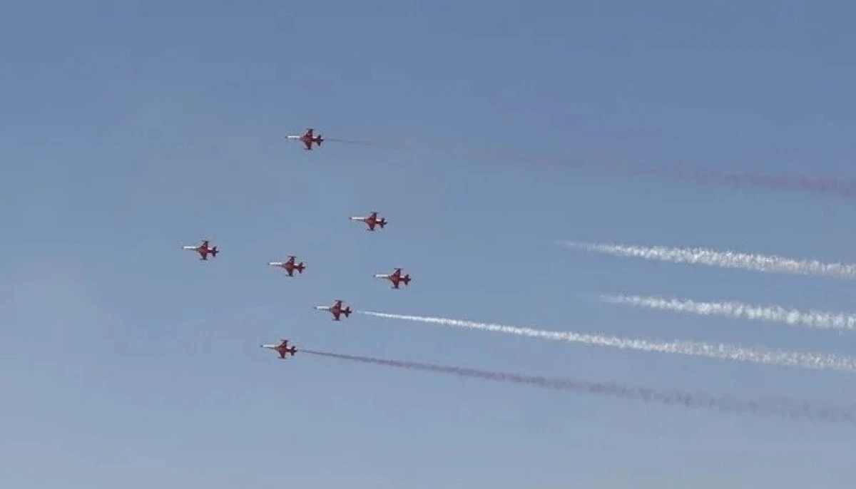 T&uuml;rk Yıldızları, Afrika kıtasındaki ilk u&ccedil;uşunu Mısır semalarında ger&ccedil;ekleştirdi