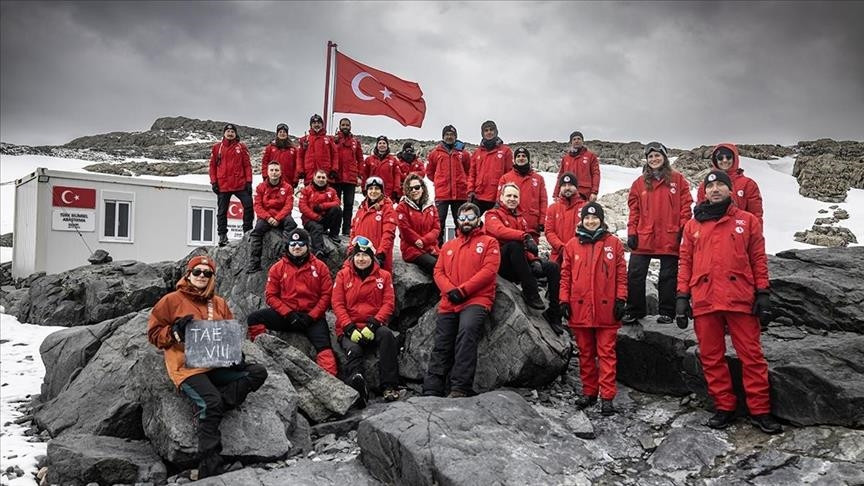 Turkish scientists probe future of world in Antarctica
