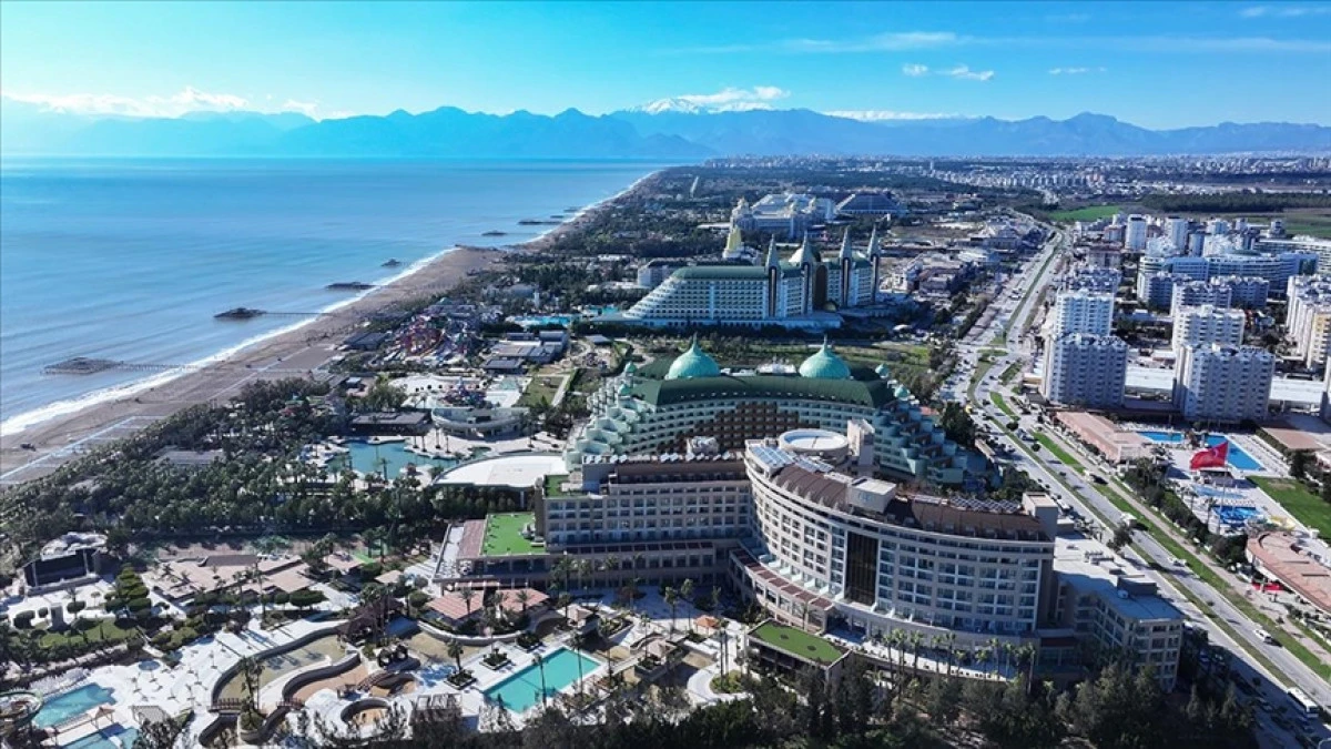 T&uuml;rkiye turizmde zoru başarıyor               