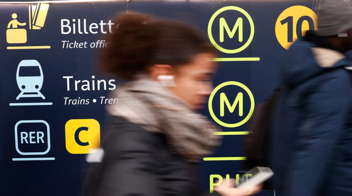 UK-EU youth mobility scheme could let tens of thousands live and work abroad