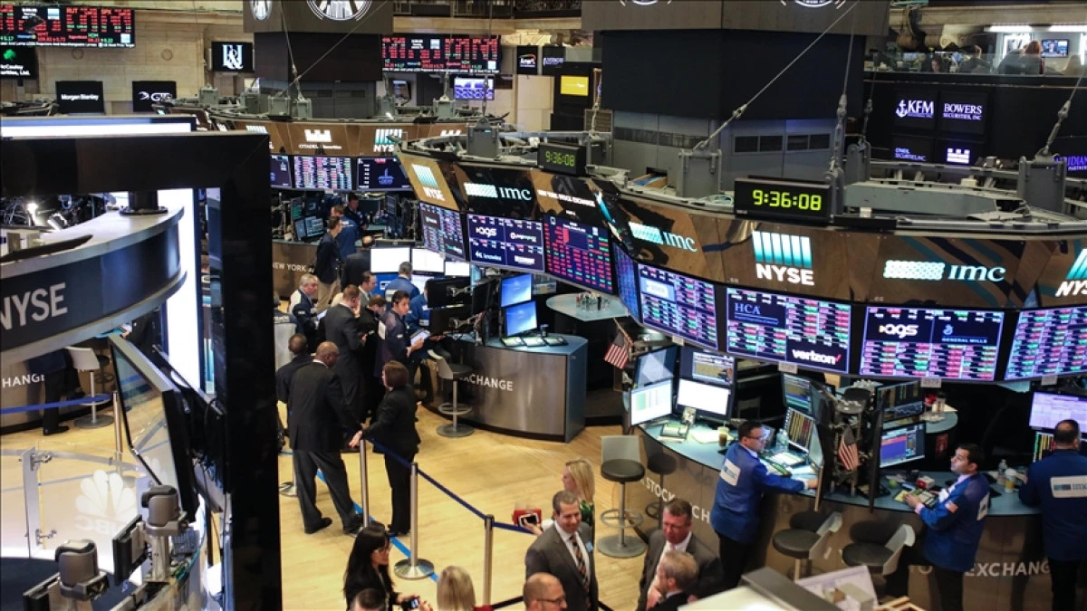 US stocks end with gains after Trump cancels tariff threat against Europe over Greenland